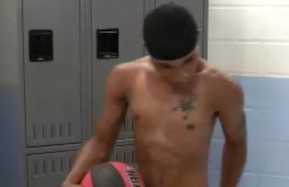 Ebony boy Sergio Foxx strokes dick