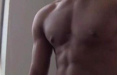 New Stud J.J. Hardy Jerks Off!