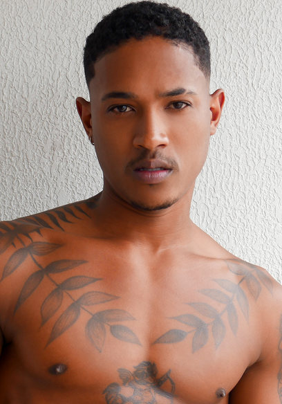 The Camera Likes You Better Without Your Clothes, Papi